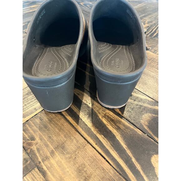 Crocs Sarah Clog Mule Dual Comfort Expresso Rubber Suede Women 10 Neutral Hobbit - Picture 6 of 13